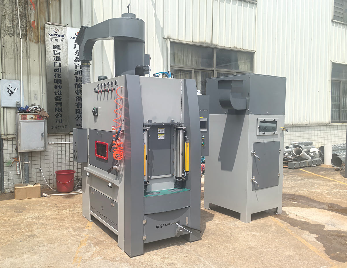 深圳百超噴砂機(jī)生產(chǎn)廠家制造的轉(zhuǎn)盤式自動(dòng)噴砂機(jī)實(shí)拍圖片