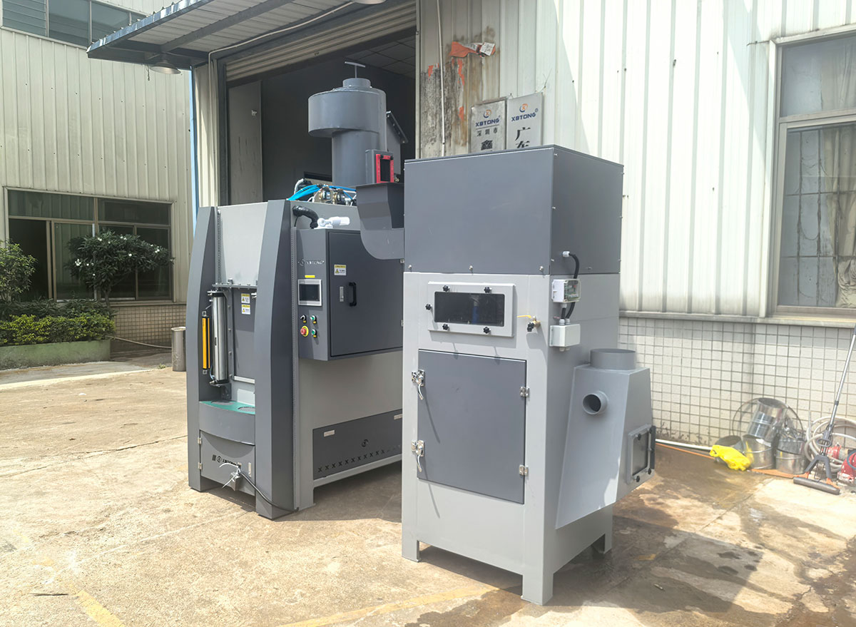 深圳百超噴砂機生產廠家制造的轉盤式自動噴砂機實拍圖片