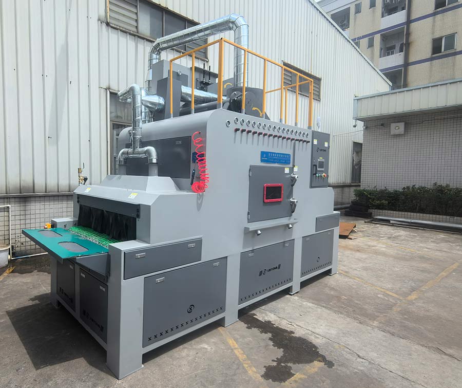 深圳百超機械輸送式自動噴砂機設(shè)備